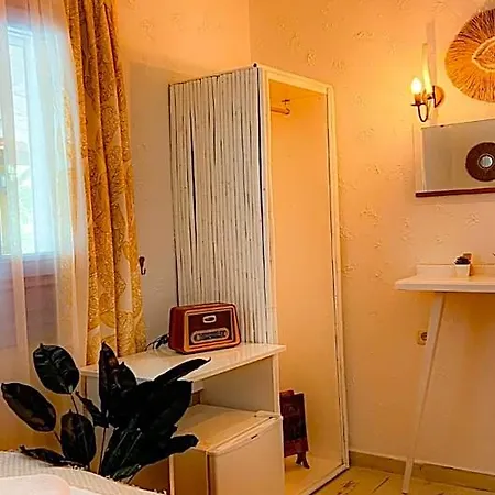 Sisu Alacati Otel Ciftlikkoyu